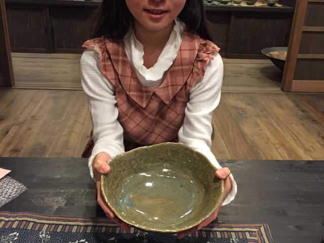 いろを選んで 焼いていただきました
上手にできたでしょっ!_奈古窯