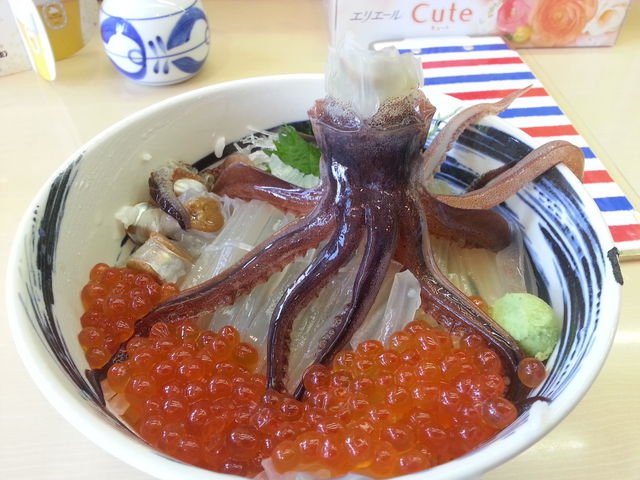 イカ踊り丼_一花亭 たびじ