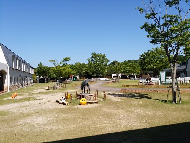 馬のモニュメント_MIKIホーストレック