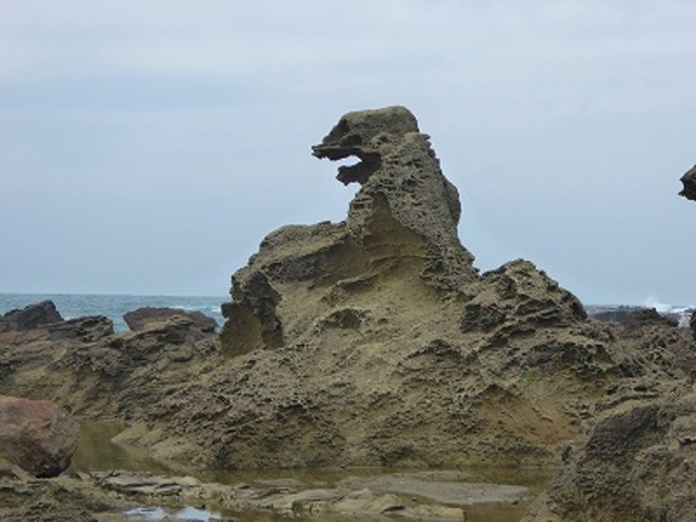 秋田県・男鹿半島・ゴジラ岩_ゴジラ岩