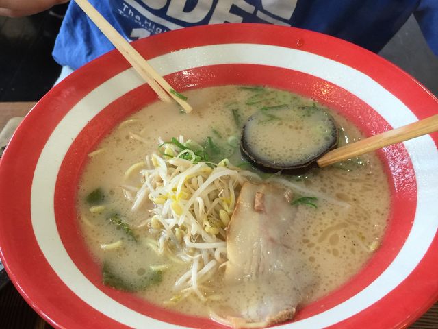 ランチセットのラーメン_慶みん