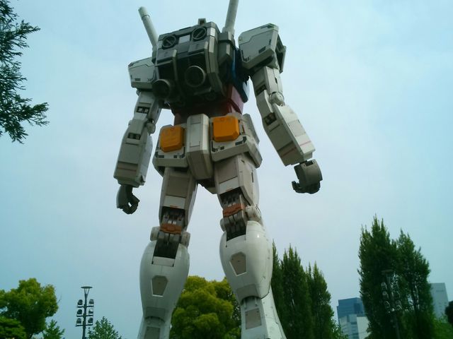 『ガンダムの後ろ姿』。_ダイバーシティ東京 プラザ