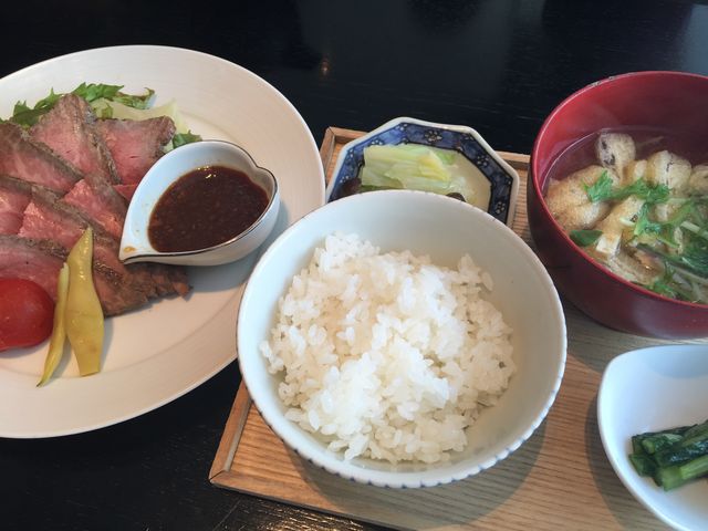 ローストビーフ定食_レストラン 酢重正之