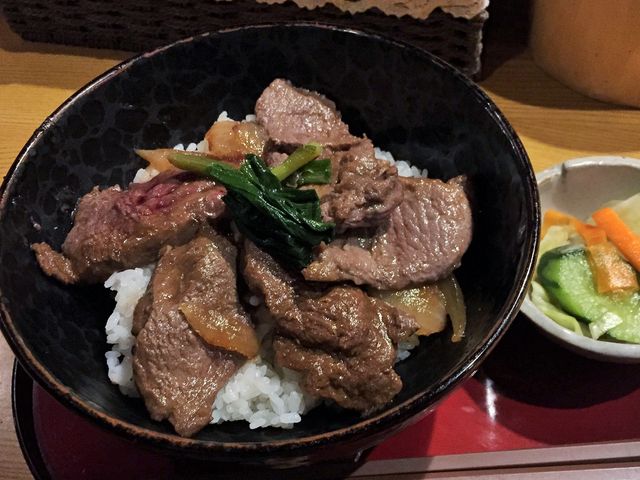 ユック丼_民芸喫茶 ポロンノ