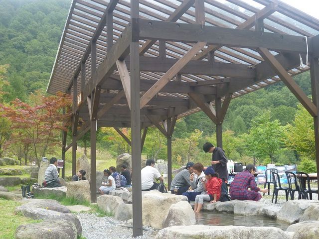 広場にある足湯_神宝乃湯