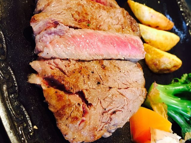 ステーキ_牛楽