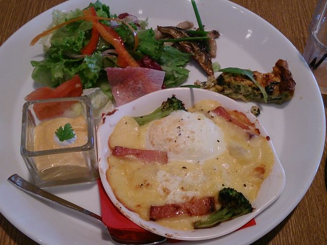 サラダのランチ1600円_トゥース・トゥース・パラダイスキッチン