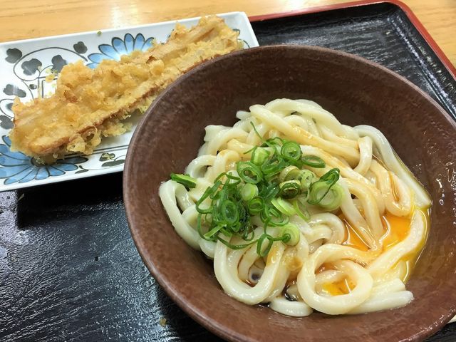かま玉とちくわ天_うどん市場 兵庫町店