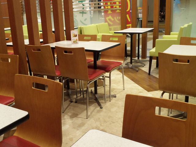 イートイン_ケンタッキーフライドチキンイオン富士南店