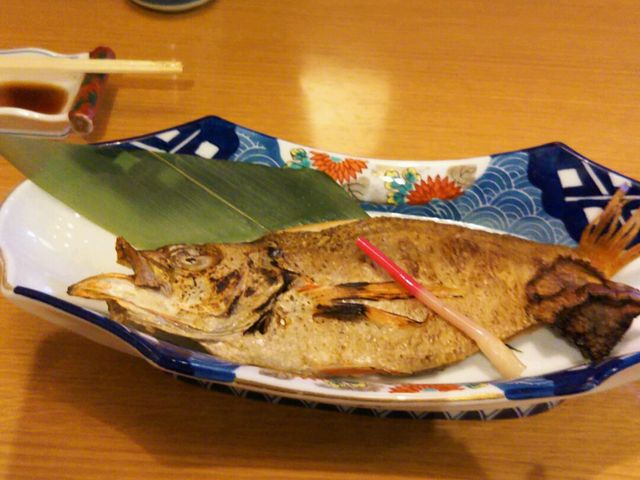 のどぐろ塩焼き
結構時間かかります
でも美味しいので、時間と魚が有るなら是非
_和倉まかない食堂