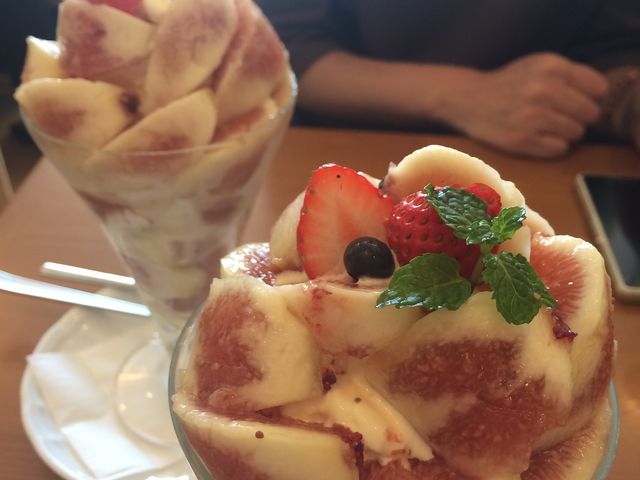 イチジクのパフェ_フルーツパーラー むらはた
