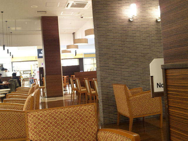席数多いです_サンマルクカフェ イオンタウン富士南店