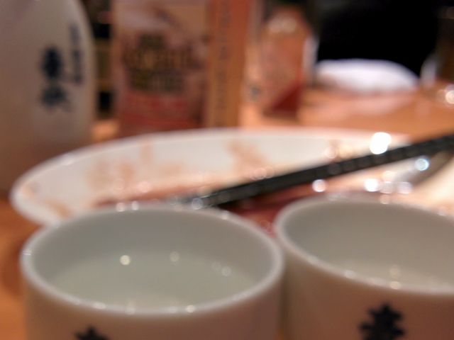 寒いので熱燗_立飲み カドクラ