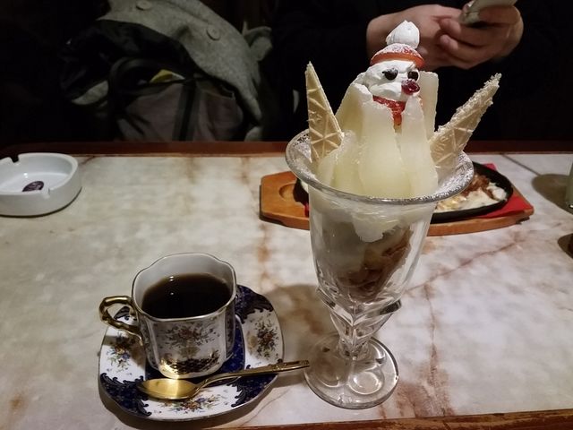 洋ナシシャーベットパフェ_ミルクハウス