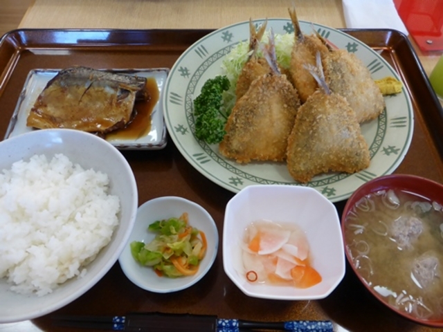 地の魚を使ったアジフライがオススメです。_おさかな倶楽部