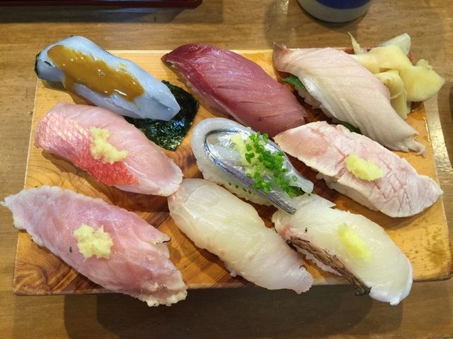 地物すしがオススメです。_富鮨