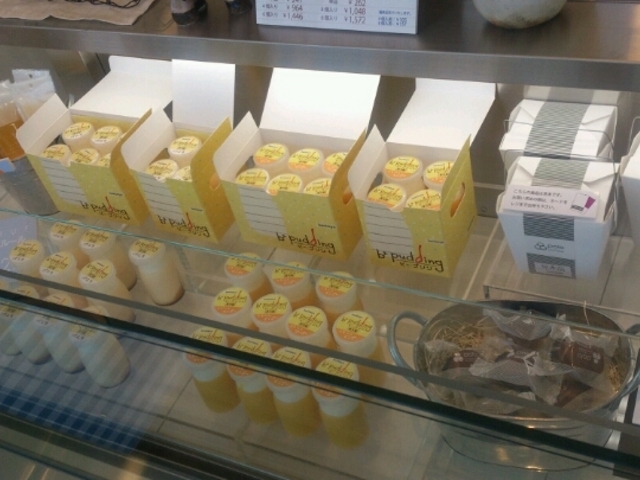ショーケース_洋菓子工房べんべや 本店