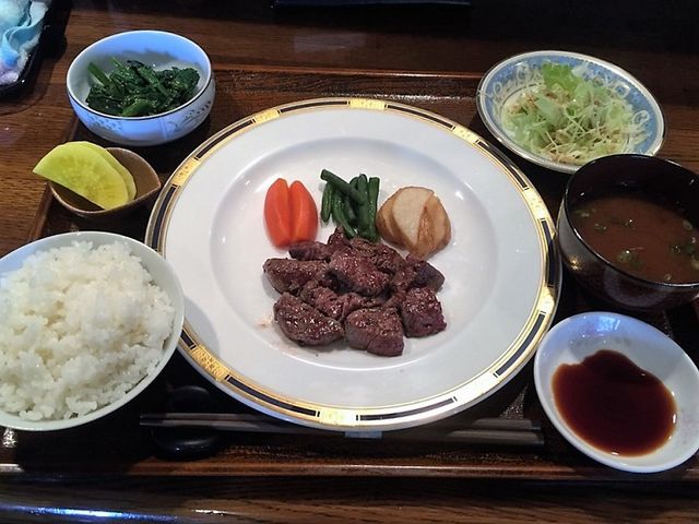 サイコロステーキの定食_ステーキハウスペッパーミル