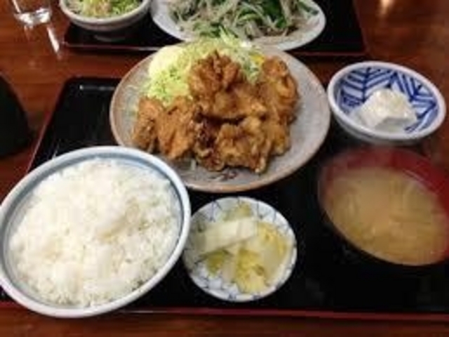鉄板メニュー
からあげ定食_三和食堂