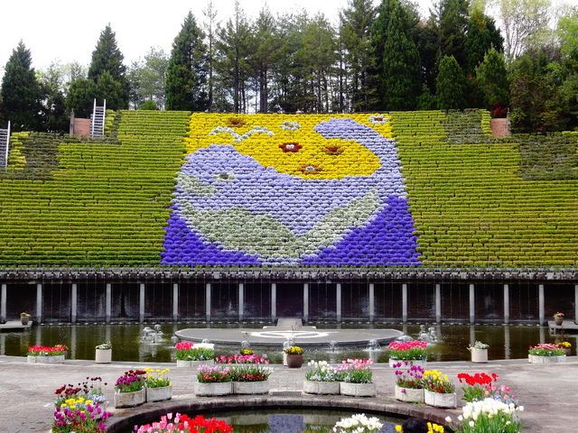花と水のタペストリー_宇治市植物公園