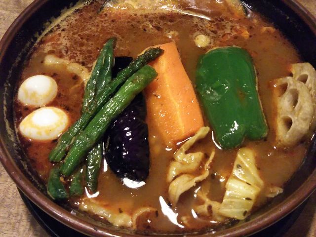 スープ大盛り_アジアンバー ラマイ 札幌中央店