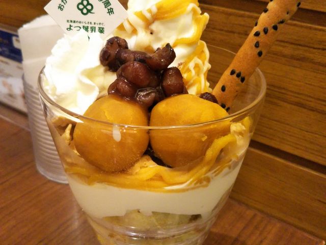 食べごたえ有!_ミルク&パフェ よつ葉ホワイトコージ札幌ステラプレイス店