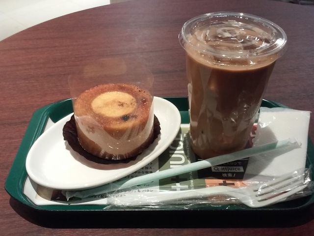 プリンバウムとロイヤルミルクティー_プロント羽田空港店
