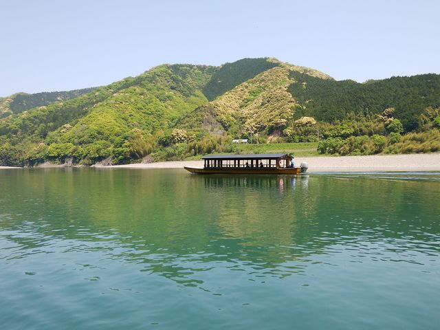 のどかだなぁ_四万十川観光遊覧船
