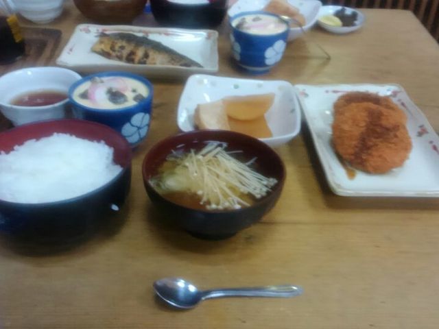 お魚嫌いの人には他のおかずが_陣屋