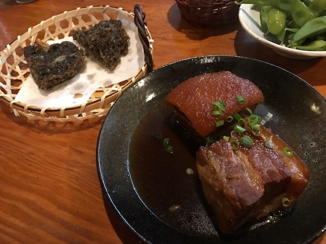 もずくの天ぷらと角煮です。_あっぱりしゃん