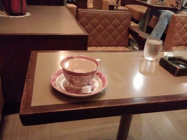 珈琲は濃いめです_六曜社 地下店