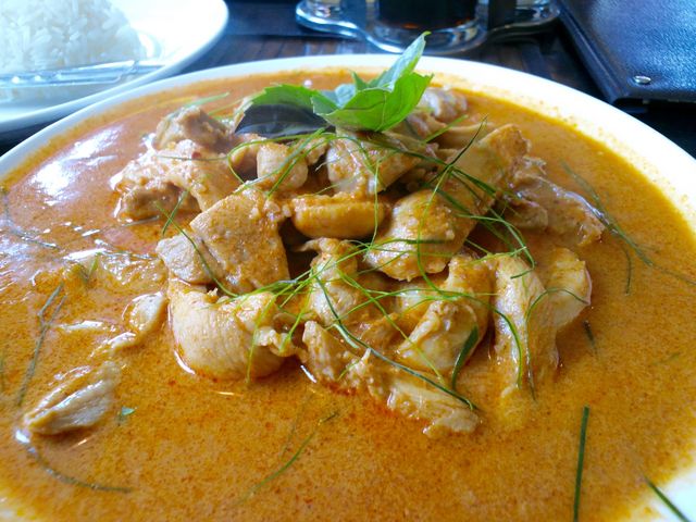 パネンガイ、チキンたっぷり_ARIDOI