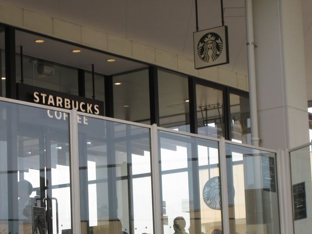 スタバ_スターバックス・コーヒー 越谷レイクタウン アウトレット店