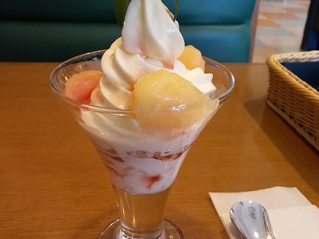 なめらか杏仁リトルピーチ_びっくりドンキー山王臨海店