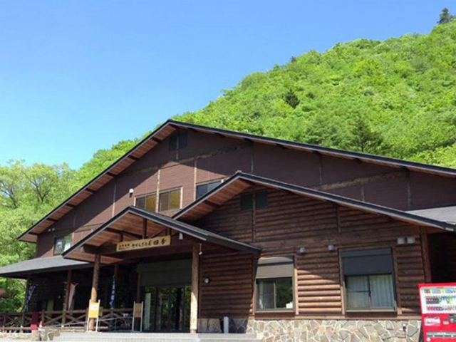交流センター_安らぎの森自然公園