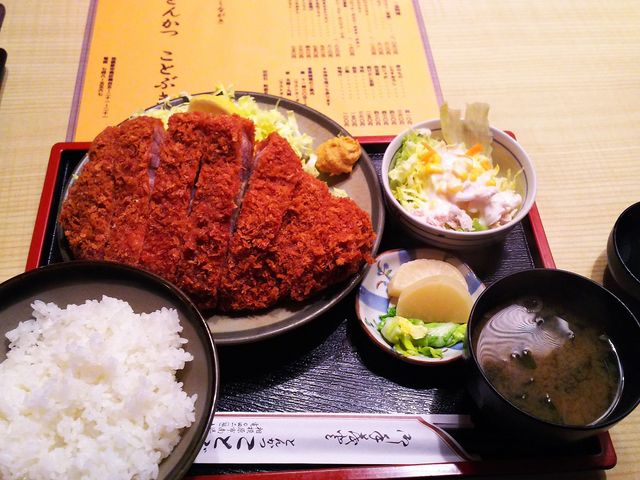 上ロースかつ定食_ことぶき