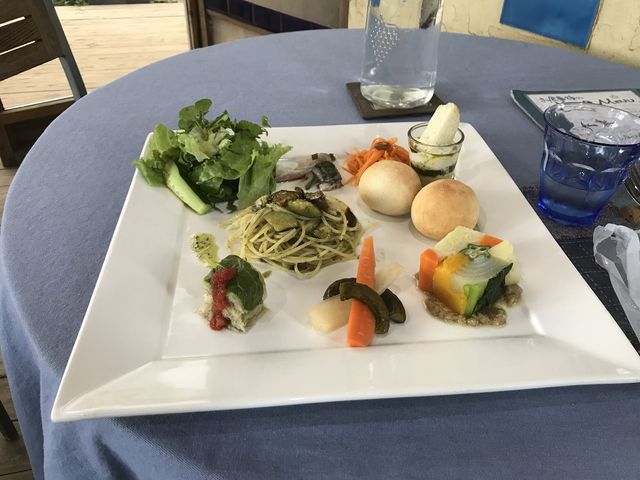 ワンプレートランチ。
見た目よりボリュームあります。_きままな台所