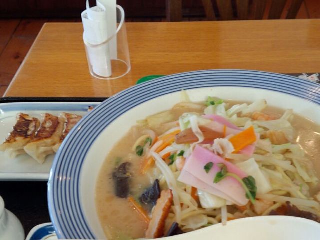 ちゃんぽんと餃子_リンガーハット 長崎出島店