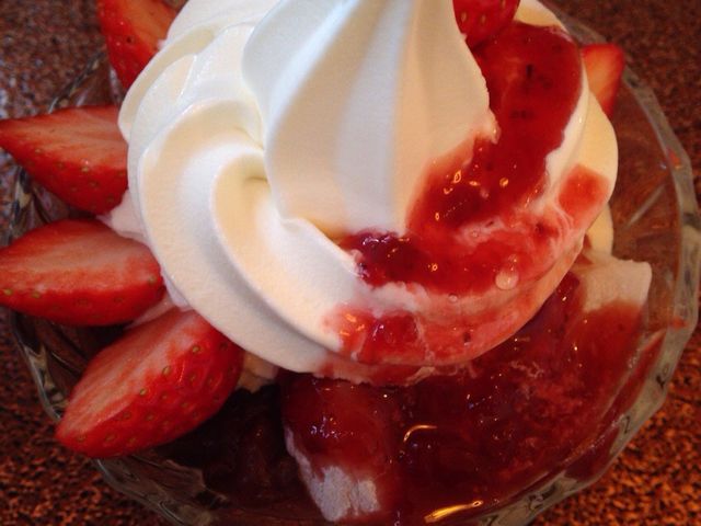イチゴクリームぜんざいレギュラーサイズ_新倉屋