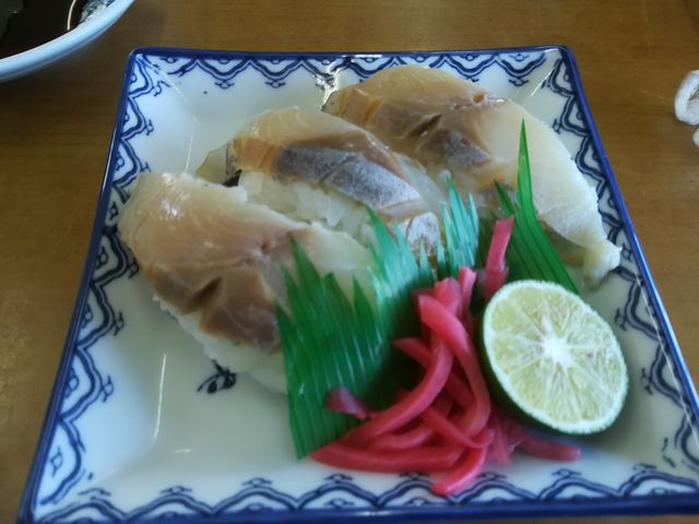 地元の魚の握り寿司_うずしお食堂