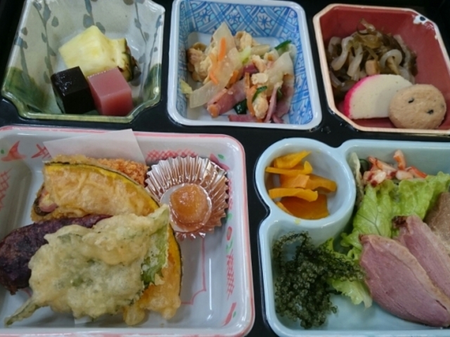 ツアー客向け弁当_由布島レストラン