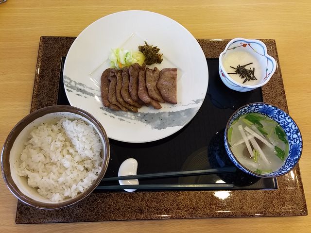 網焼き牛タン定食_グリーン・グリーン長者原上りレストラン