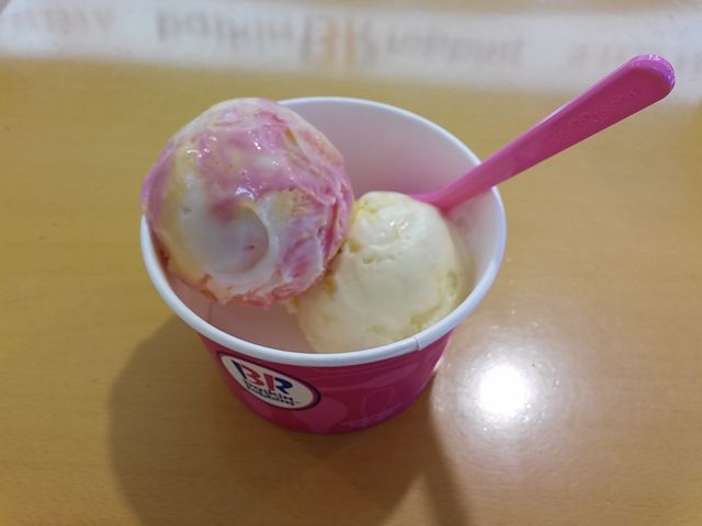 スモールダブル_サーティワンアイスクリームイオンスーパーセンター五城目店(31 Baskin-Robbins)
