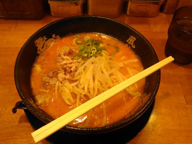 辛味噌とんこつラーメン_とんこつラーメン博多風龍 神田北口店