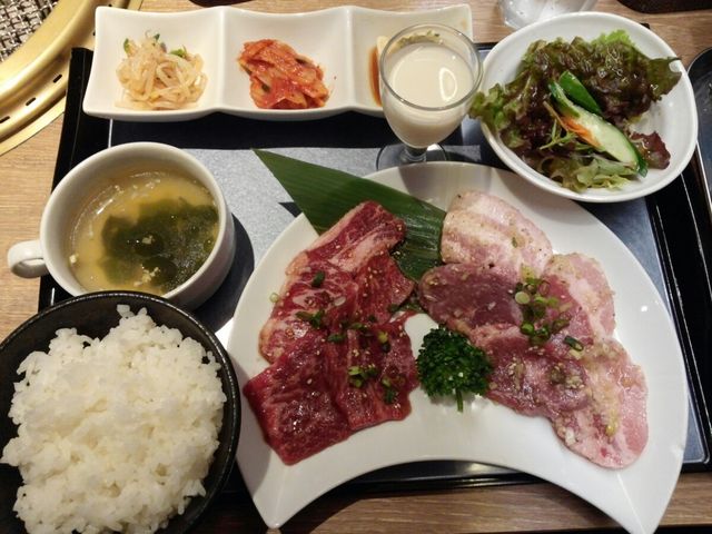 ナムルやスープにサラダもついてオトクなランチ_焼肉 新羅 浦安駅前店