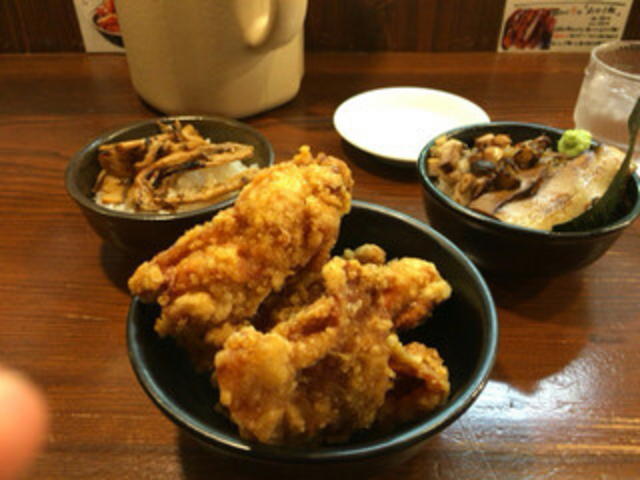 人気の唐揚げ_岩本屋 久安店