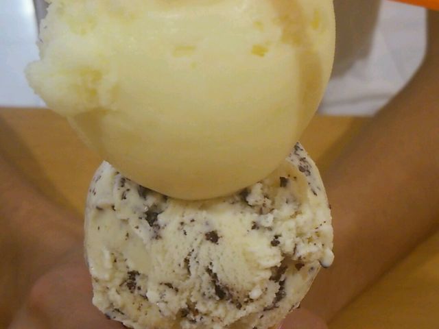 リンゴソルベとチョコチップ_サーティワンアイスクリーム奈良イトーヨーカドー店