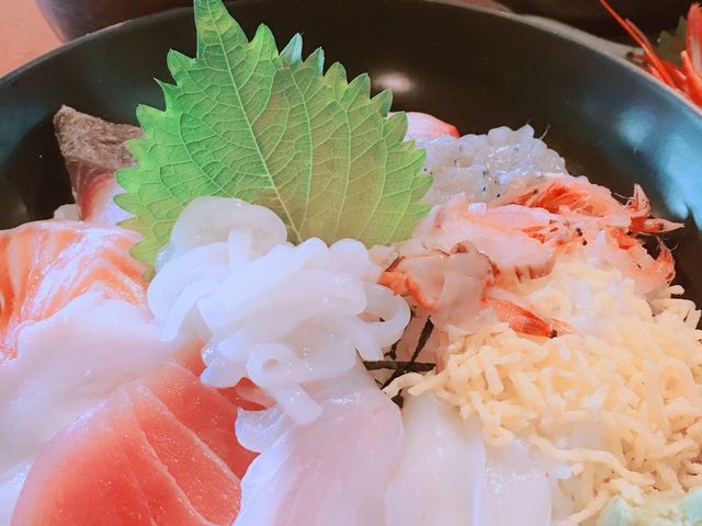 海鮮丼_伊豆高原ビール 海の前のカフェレストラン
