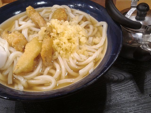 ごぼ天うどん_牧のうどん空港店
