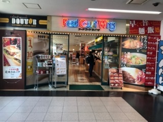 フードコートの入口_ドトールコーヒーショップ 鹿児島空港店